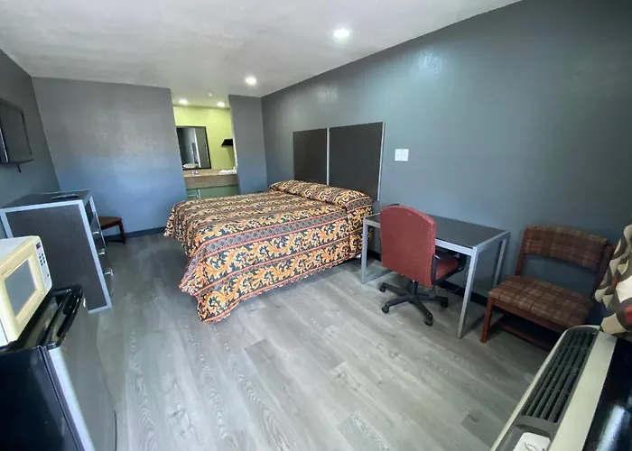 Motels Town House