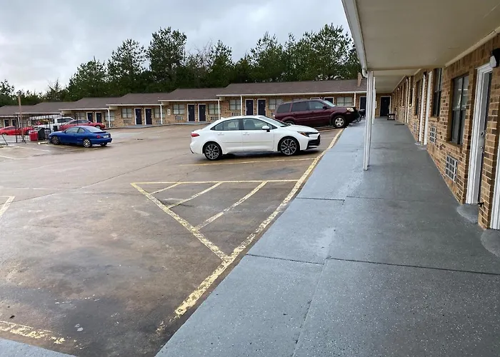 Motels Town House